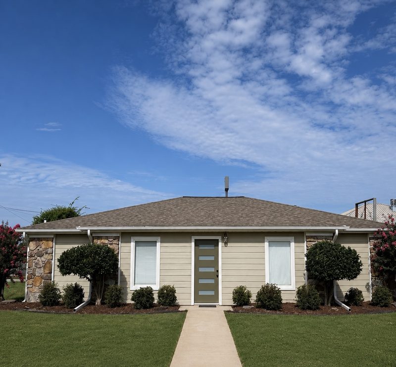 Exterior of the Howell Smiles dental office